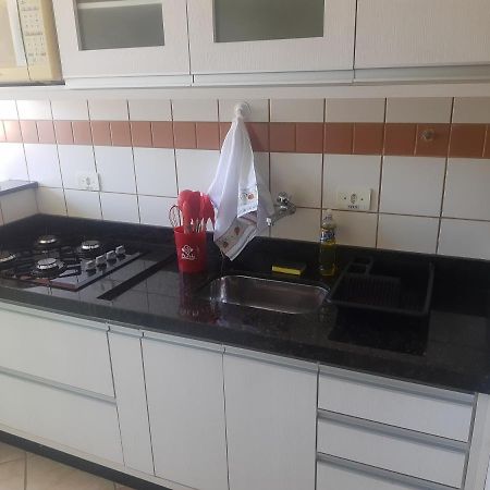 Apartamento Charmoso A 50M Da Praia Карагуататуба Екстериор снимка